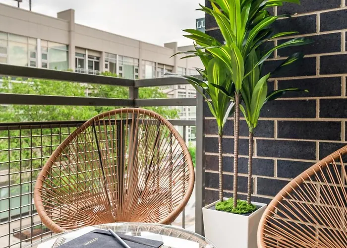 Balcony Gym 1 Garage Parking Sleeps 12 Apartment *